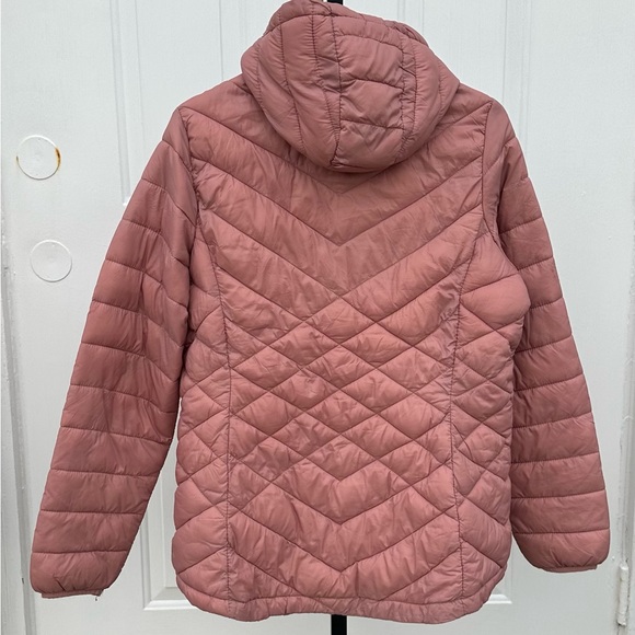 ⭐️SOLD ⭐️Womens 100% Nylon Quilted Jacket Size L Rose Colored - Picture 3 of 9